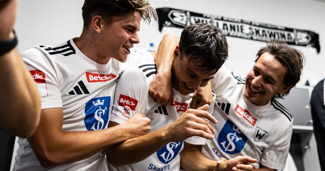 2208_ZT__F5A0086-scaled